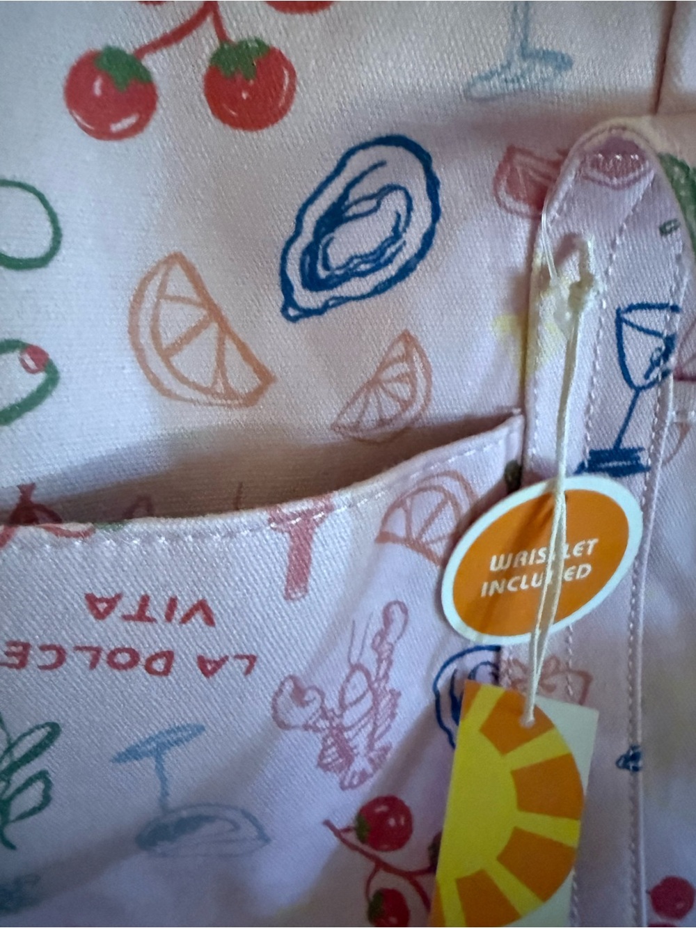 C&C California Pink La Dolce Vita Canvas Tote with Detachable Pouch - Picture 4 of 13